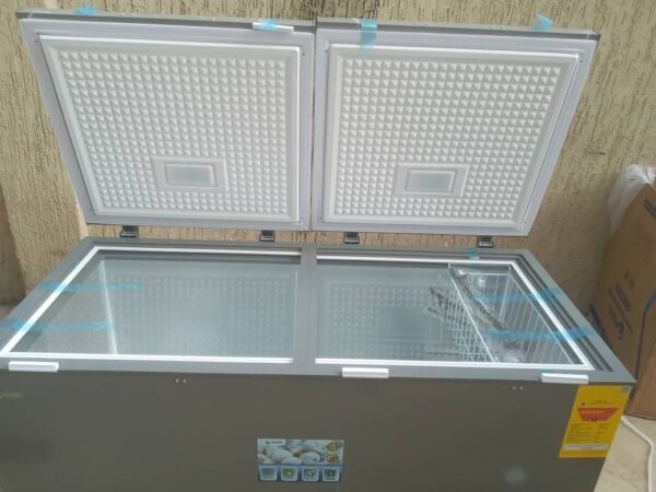 Second image of Pearl 400L Chest Freezer